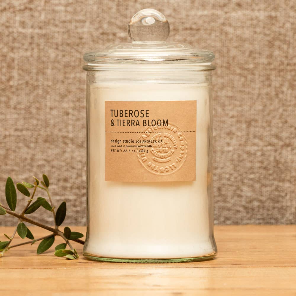 19 oz Tuberose & Tierra Bloom Scented Candle